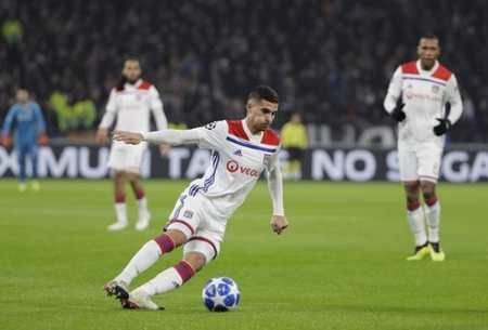 更是一份属 更是一份属